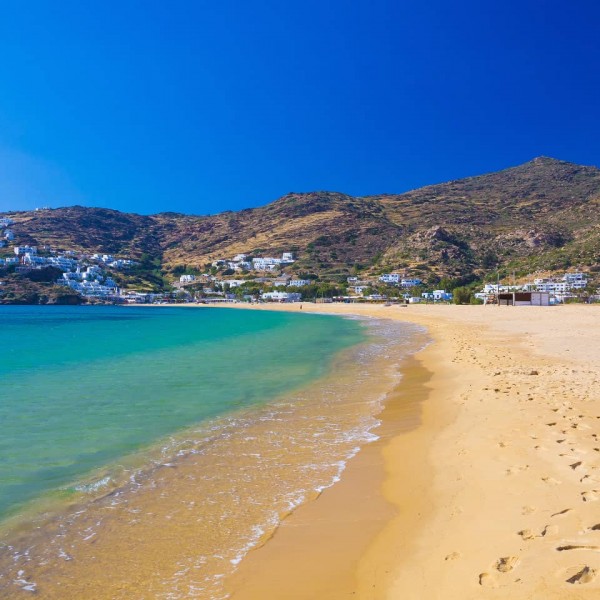 Picturesque sandy beach on Ios, a destination on ASIT’s 4 day Athens, Greek islands & Turkey cruise